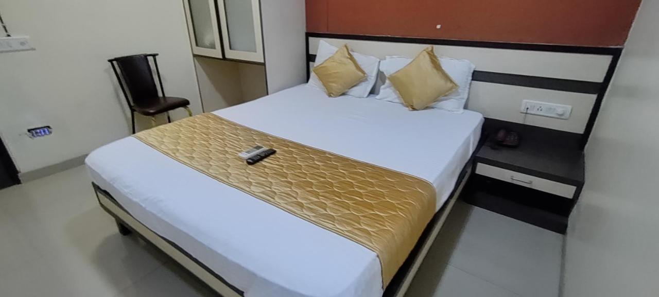 Hotel Minerva Residency - Near Grant Road Railway Station Bombaj Exteriér fotografie